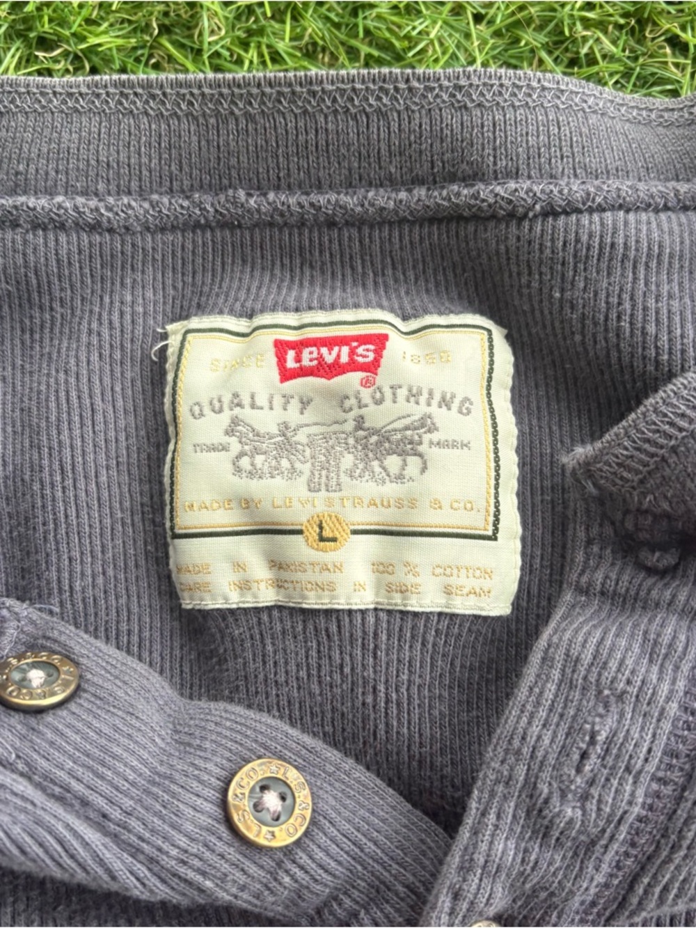 Levi’s Vintage Gray Ribbed Knit Henley Long Sleeve Shirt